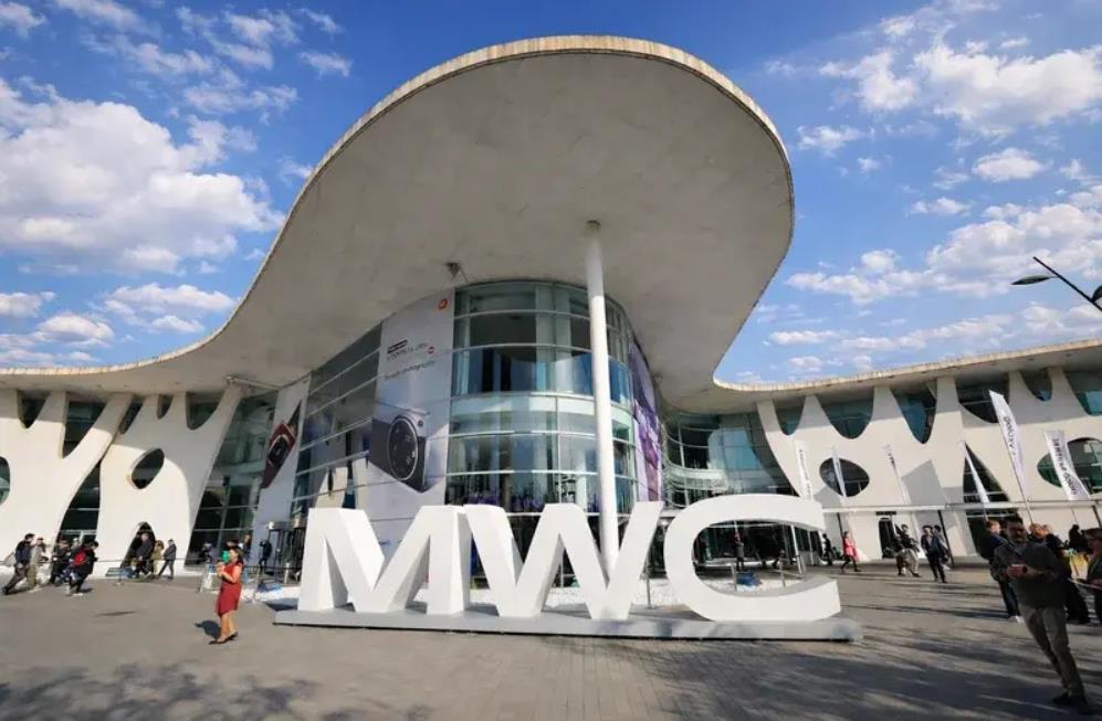 2026 MWC｜华人通信董事长李博：打造“零隔阂”跨境连接体验